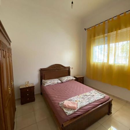 Appartement Martil 3 Chambres Proche De Centre Ville 5Mn A Pied Et La Plage 10Mn A Pied Et 10Mn De Aeroport Tetouan En Voiture Exterior foto